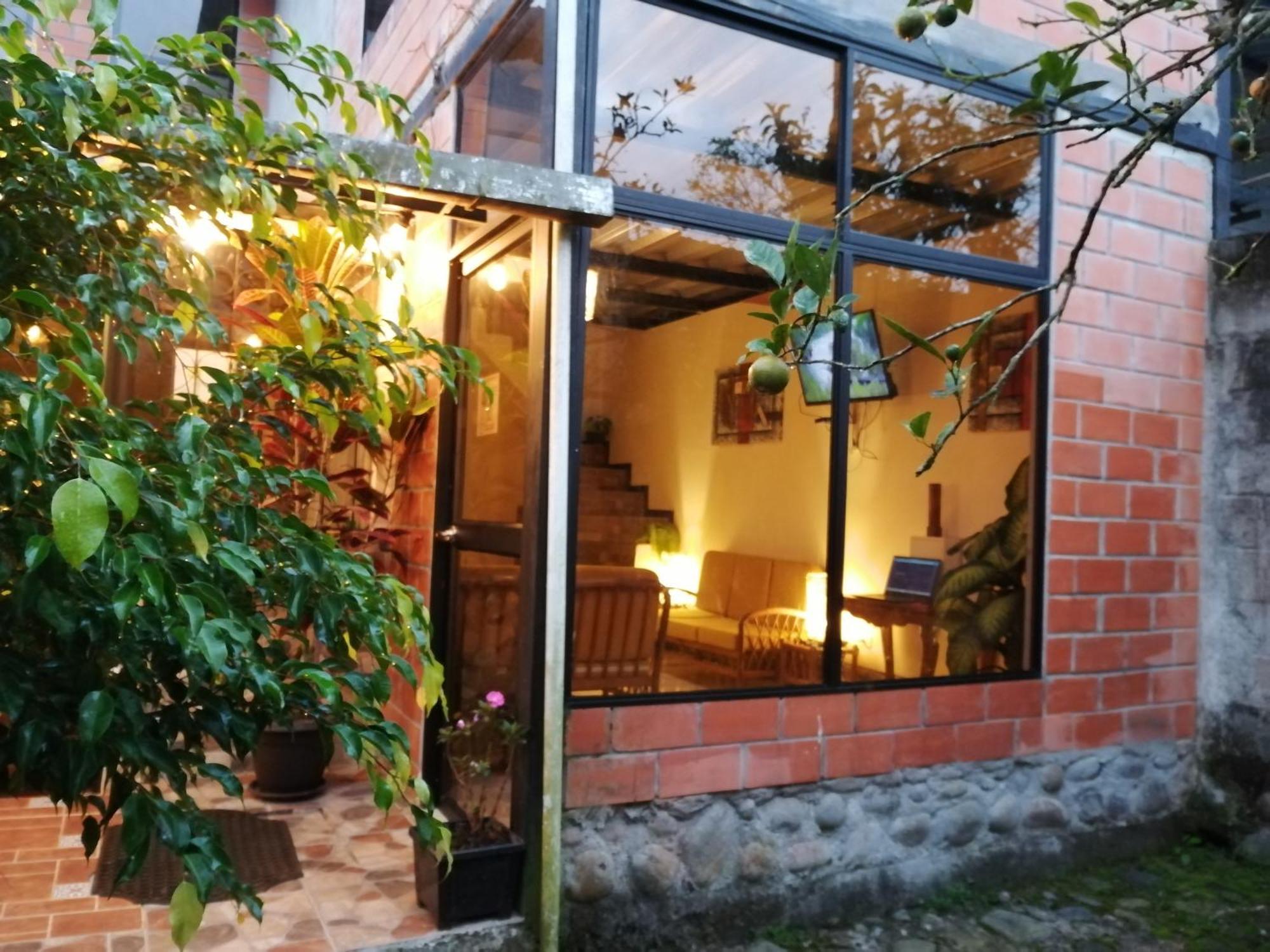 Home Capybara Stay Mindo Ngoại thất bức ảnh